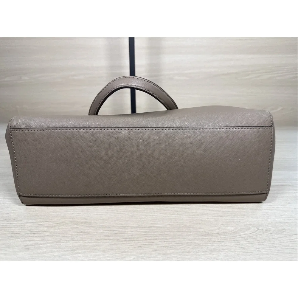 MICHAEL KORS Saffiano Taupe Leather Bag/Satchel with‎ Top Handle~EUC Silver